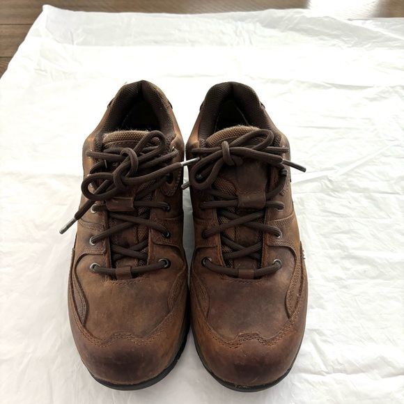Cabela’s hiking low boots brown rubbed dry leather waterproof SZ 9 D Worn once main image 6